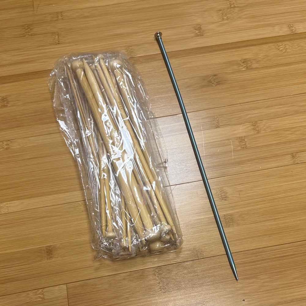 Knitting needles metal and bamboo